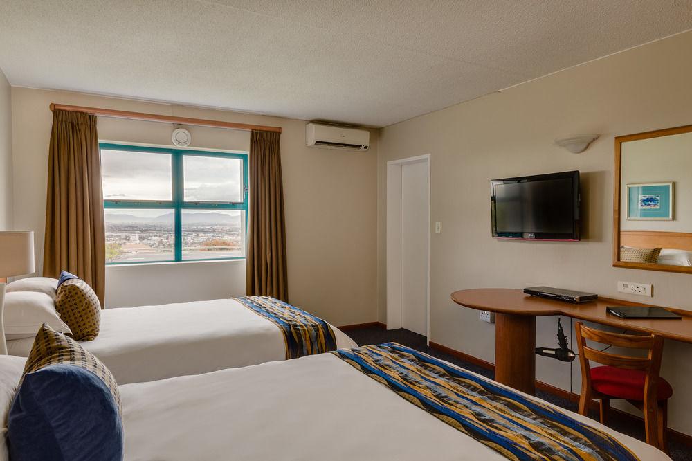 Protea Hotel By Marriott Cape Town Tyger Valley Bellville Exterior photo