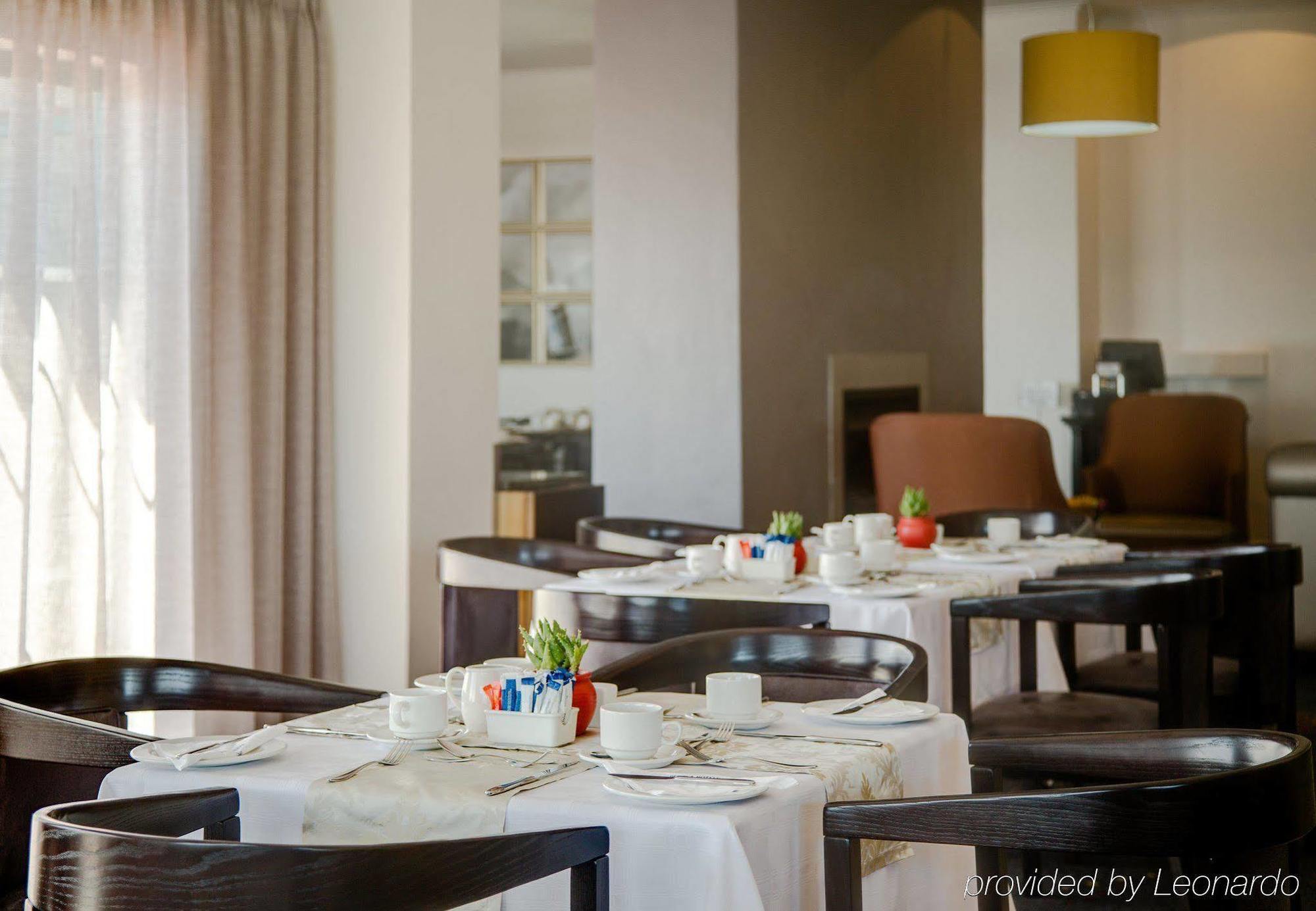 Protea Hotel By Marriott Cape Town Tyger Valley Bellville Exterior photo
